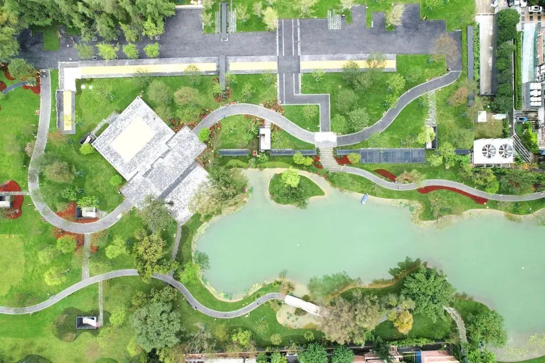 摩訶池公園鳥(niǎo)瞰圖.jpg